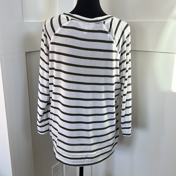 Market & Spruce lightweight army green striped sweater. - Picture 4 of 6